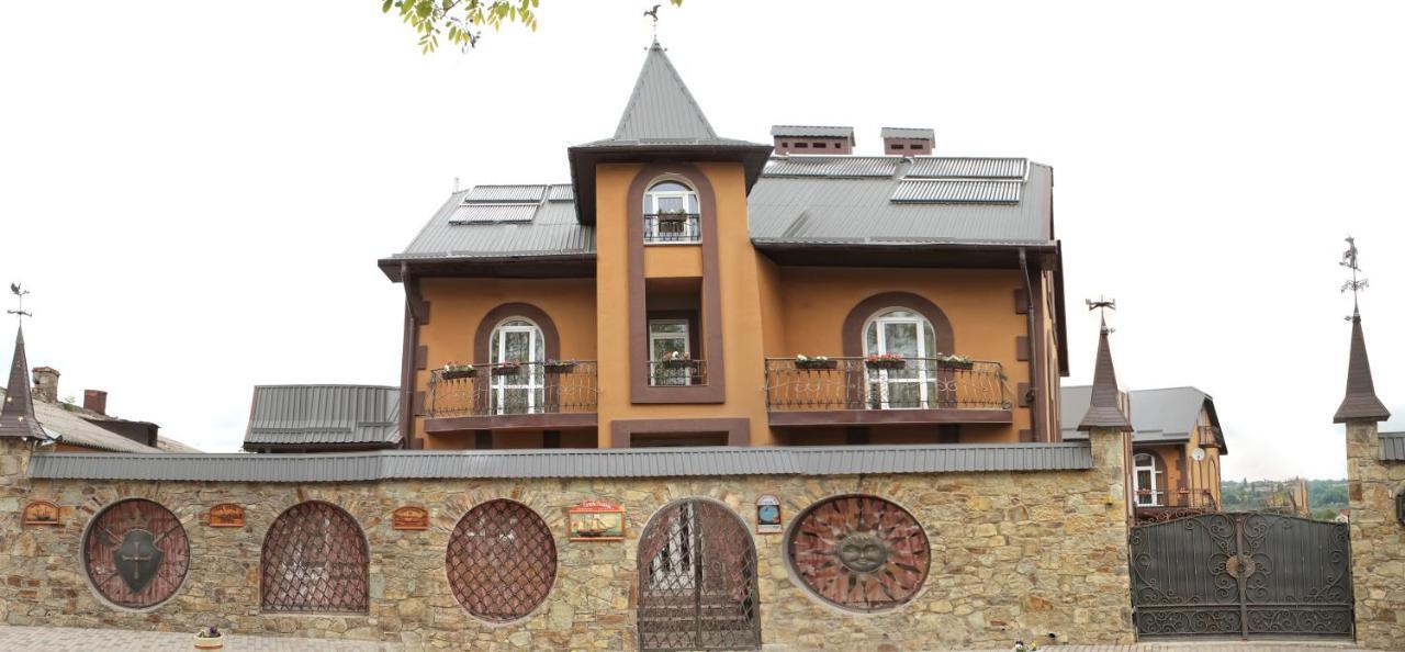 Sadyba Smotrytska Perlyna Kam'janec'-Podil's'kyj Camera foto